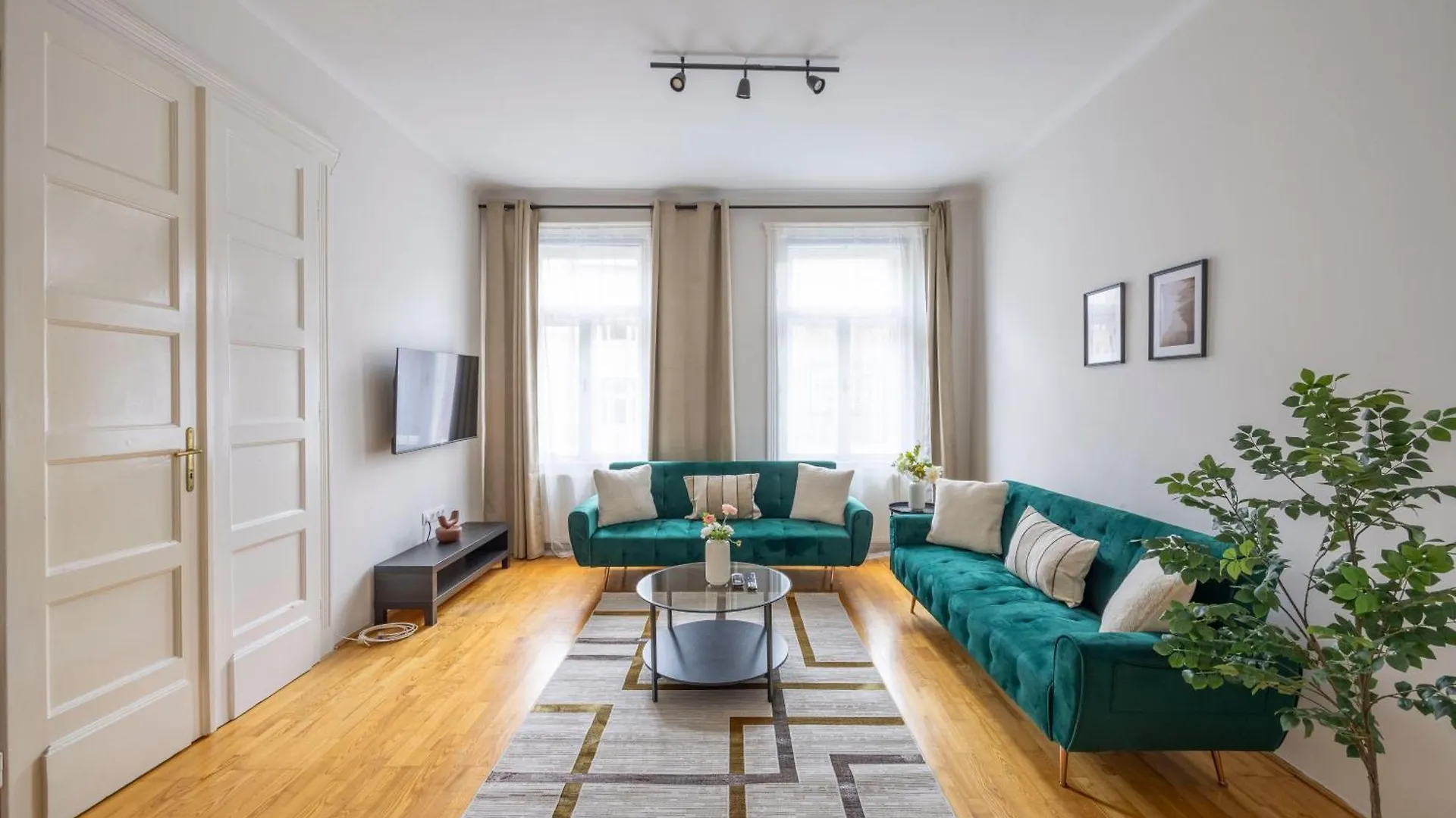Stylish & Cozy City Center Apartment By Prestige Homes Budapest 0*,  Hungary