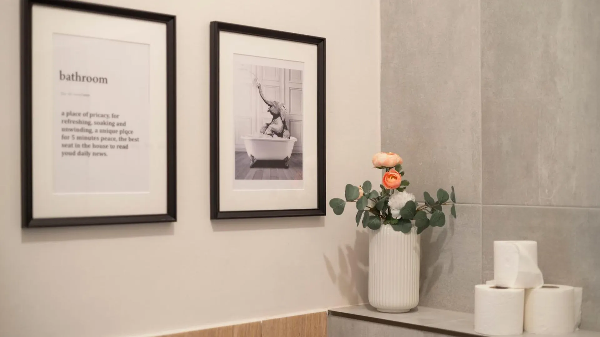 Stylish & Cozy City Center Apartment By Prestige Homes Budapest