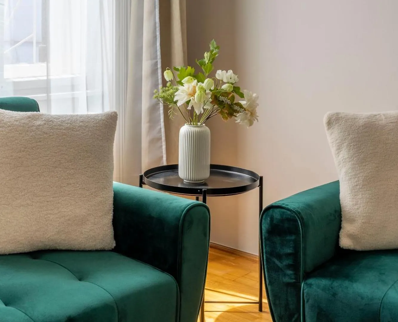 Stylish & Cozy City Center Apartment By Prestige Homes Budapest